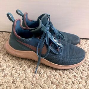 Nike running shoes size 7.5